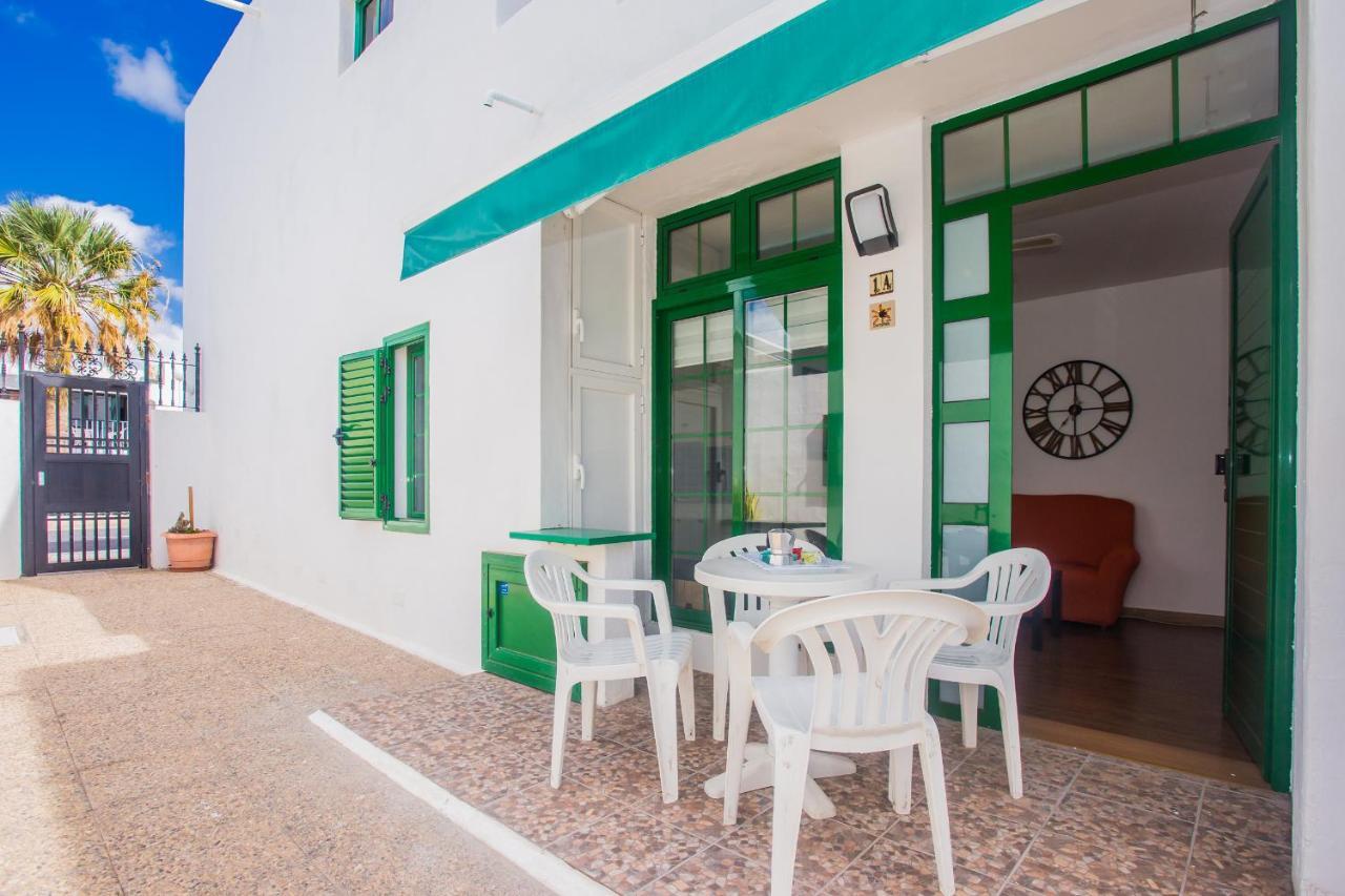 Apartamentos Haria En Puerto Del Carmen Tías Екстериор снимка