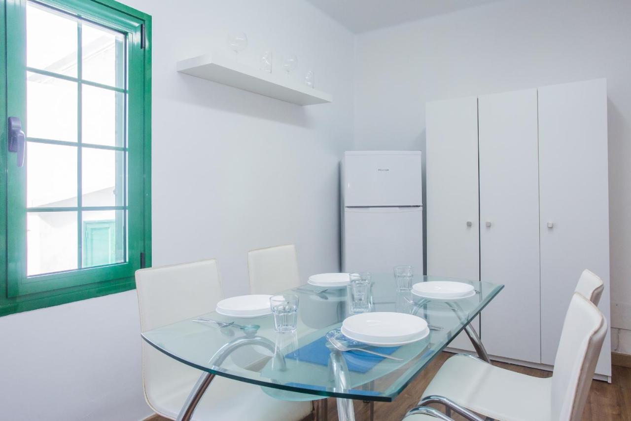 Apartamentos Haria En Puerto Del Carmen Tías Екстериор снимка