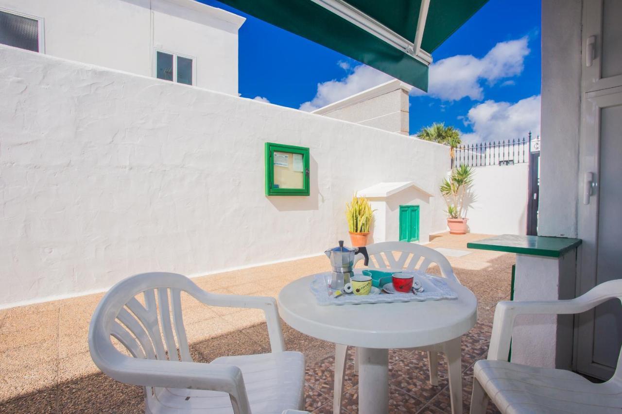 Apartamentos Haria En Puerto Del Carmen Tías Екстериор снимка